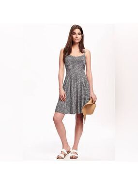 Old Navy fit and flare summer dress black-and-white pattern size XL